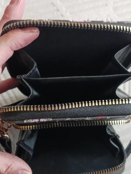 Black Butterfly Print Crossbody Wallet - Women's Bag - Picture 3 of 5